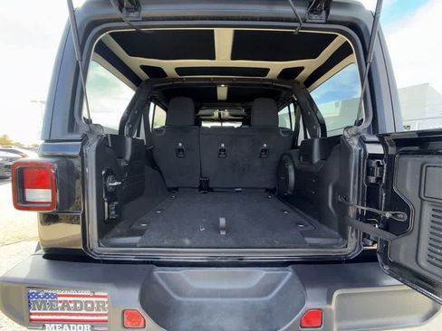 Used 2023 Jeep Wrangler Rubicon image 22