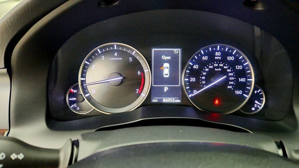 Used 2016 Lexus ES 350 w/ Luxury Package w/Wood Trim FWD image 15