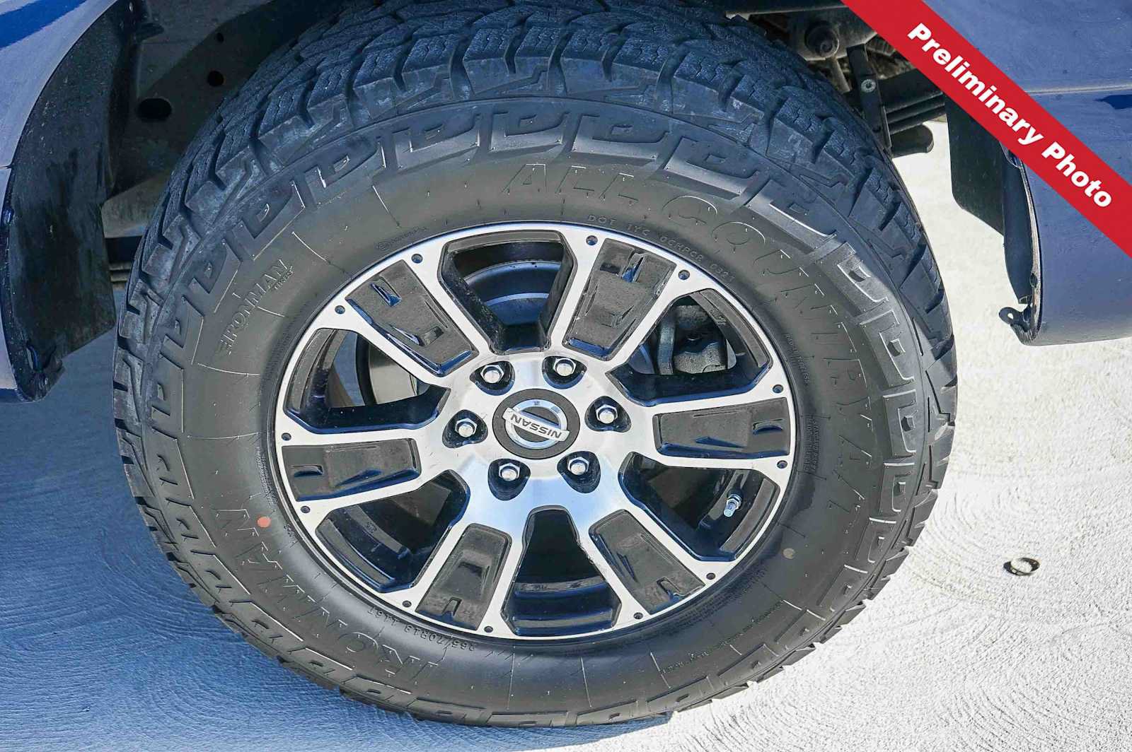 Used 2022 Nissan Titan SV RWD image 10