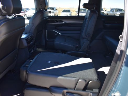 New 2026 Jeep Grand Wagoneer Limited AWD/4WD image 21