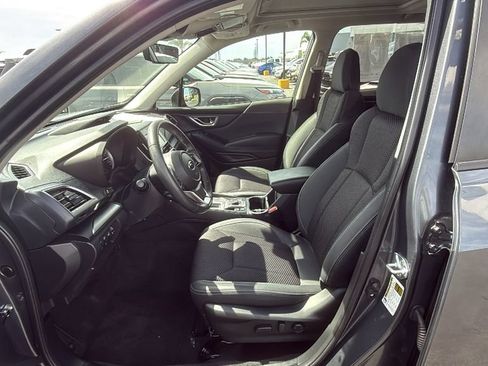 Used 2024 Subaru Forester Premium AWD/4WD image 17