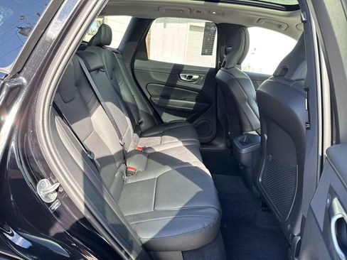 Used 2023 Volvo XC60 B5 Plus w/ Protection Package Premier image 20