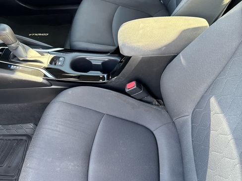 Used 2021 Toyota Corolla LE FWD image 12