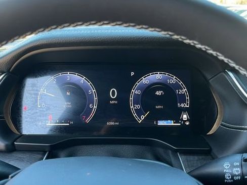 Used 2024 Jeep Grand Cherokee Limited image 14