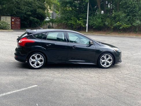 Used 2013 Ford Focus ST FWD image 4