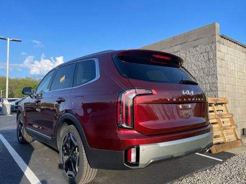 Certified 2023 Kia Telluride EX FWD image 2