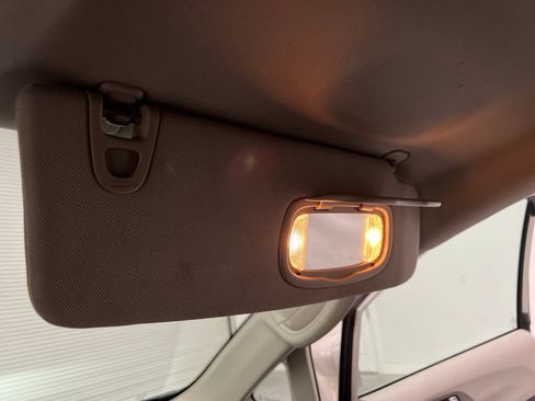 Used 2021 Chrysler Pacifica Touring-L FWD image 78