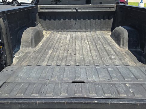 Used 2021 GMC Sierra 1500 Elevation w/ Preferred Package image 7