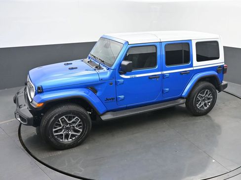 New 2026 Jeep Wrangler Unlimited Sahara AWD/4WD image 39