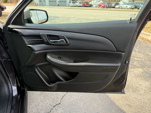 Used 2015 Chevrolet Malibu LT w/ Power Convenience Package image 16