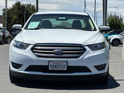 Used 2017 Ford Taurus SEL w/ Equipment Group 201A FWD image 9
