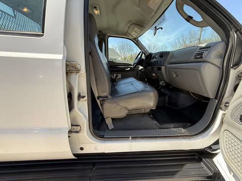 Used 2006 Ford F250 XL image 15