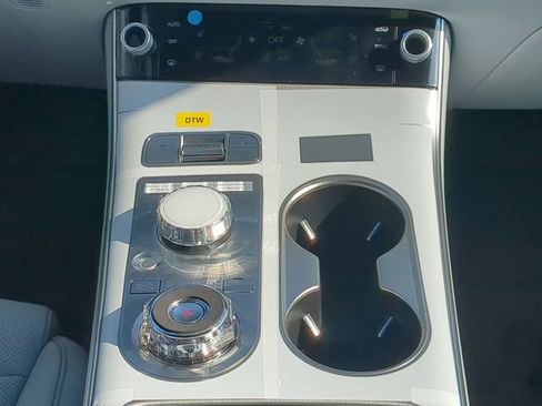 New 2026 Genesis GV70 2.5T Advanced image 17