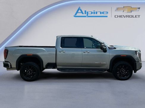 Used 2024 GMC Sierra 2500 AT4 w/ AT4 Preferred Package AWD/4WD image 6