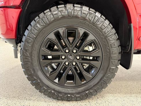 Used 2019 Ford F150 Platinum w/ Equipment Group 701A Luxury AWD/4WD image 9
