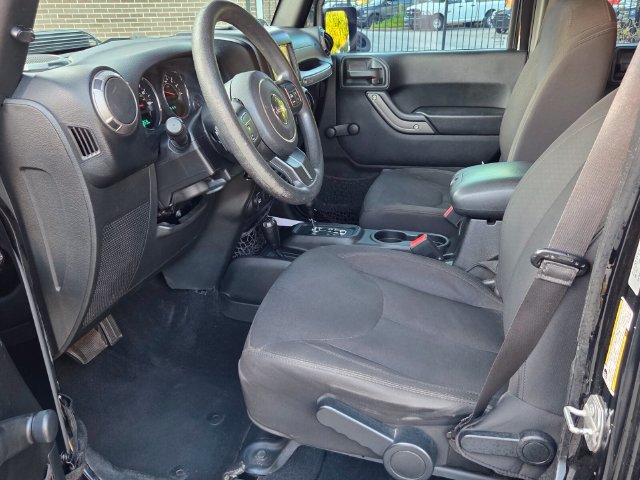Used 2016 Jeep Wrangler Unlimited Sport w/ Max Tow Package AWD/4WD image 11