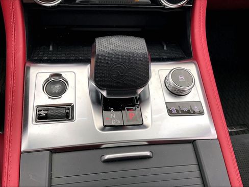 Used 2023 Jaguar F-PACE SVR AWD/4WD image 32
