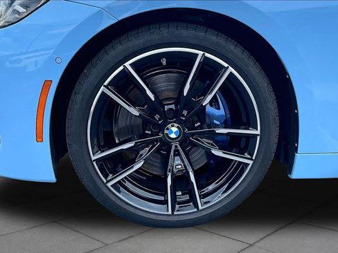 Used 2025 BMW M240i Coupe RWD image 11