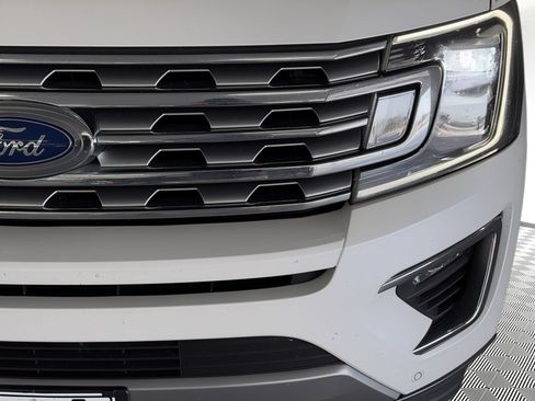 Used 2018 Ford Expedition Max Limited w/ Equipment Group 301A RWD image 11