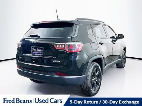 Used 2018 Jeep Compass Latitude w/ Popular Equipment Group AWD/4WD image 9