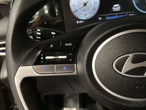Used 2024 Hyundai Elantra SEL FWD image 12