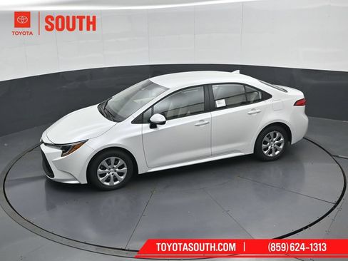 Used 2026 Toyota Corolla LE FWD image 48