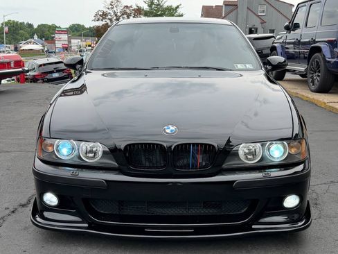 Used 2003 BMW M5 RWD image 3