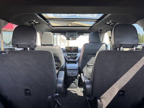 Used 2025 Ford Explorer ST AWD/4WD image 18