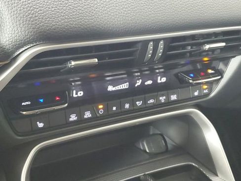 Used 2024 MAZDA CX-90 Plug-In Hybrid w/ Preferred AWD/4WD image 34