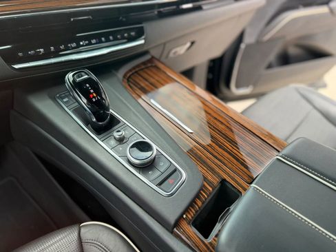 Used 2021 Cadillac Escalade ESV Premium Luxury RWD image 39