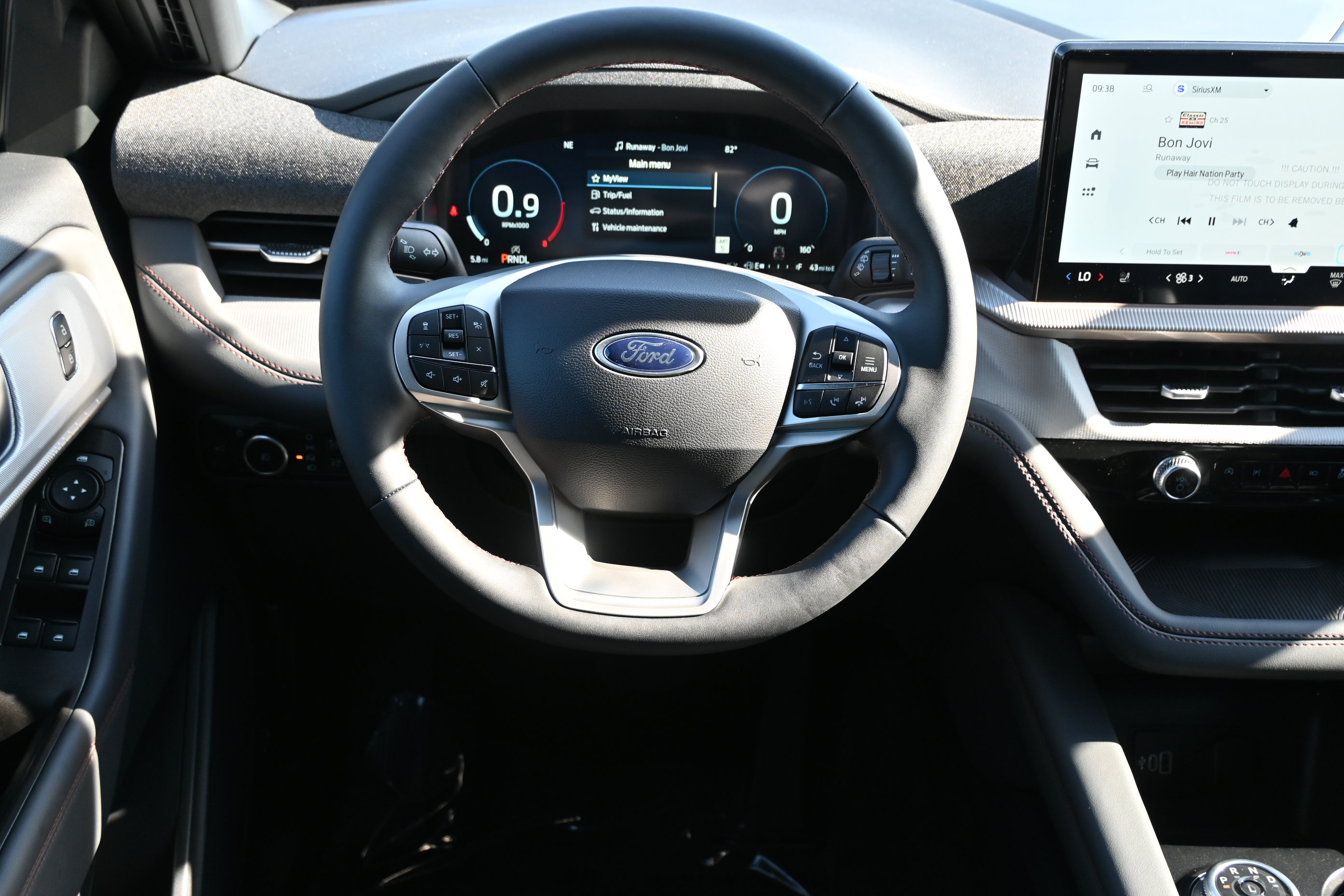 New 2027 Ford Explorer Active w/ Active Comfort Package RWD image 18