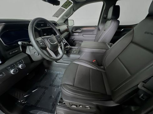 Used 2025 GMC Sierra 1500 Denali w/ Denali Reserve Package AWD/4WD image 14