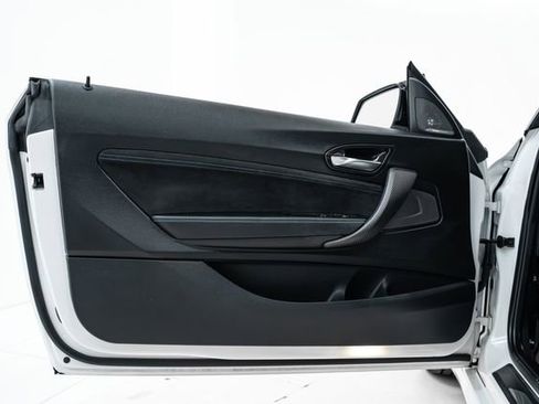 Used 2018 BMW M2 image 20