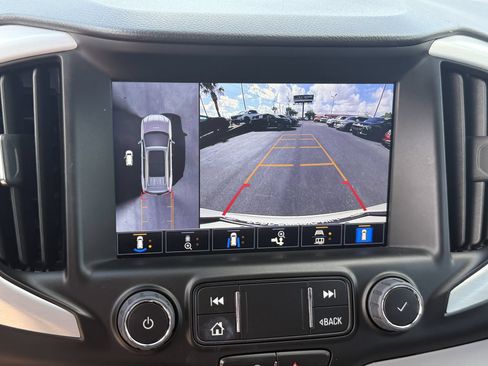 Used 2023 GMC Terrain SLT w/ Infotainment Package II FWD image 24