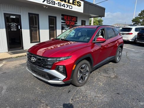 Used 2025 Hyundai Tucson SEL FWD image 2