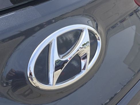 Used 2022 Hyundai Kona SE FWD image 11