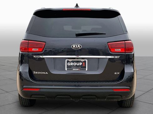 Used 2021 Kia Sedona EX FWD image 5