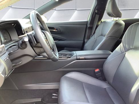 Used 2025 Toyota Crown Signia AWD/4WD image 7