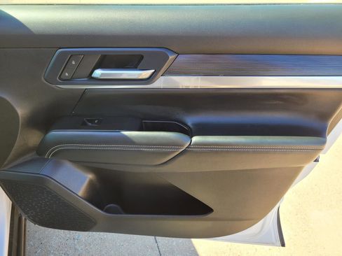 Used 2025 GMC Terrain Elevation AWD/4WD image 7