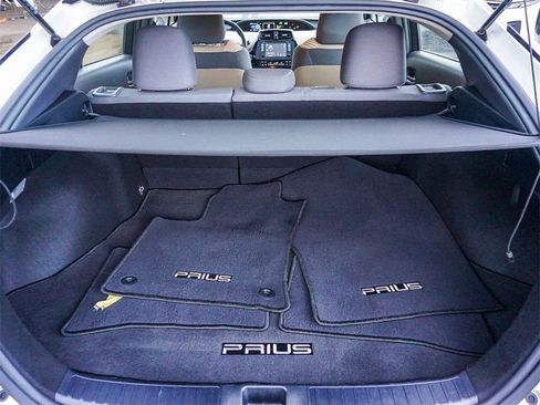 Used 2016 Toyota Prius Three image 22