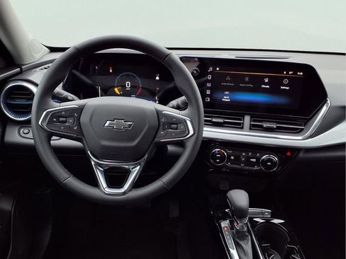 New 2026 Chevrolet Trax LT w/ Driver Confidence Package image 4