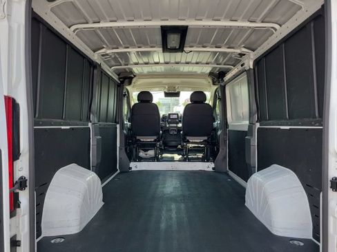 Used 2025 RAM ProMaster 2500 w/ Convenience Group FWD image 9