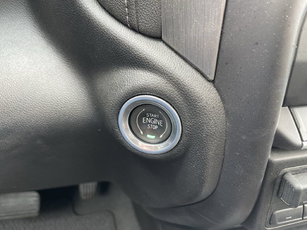 Used 2022 GMC Sierra 2500 Denali AWD/4WD image 16