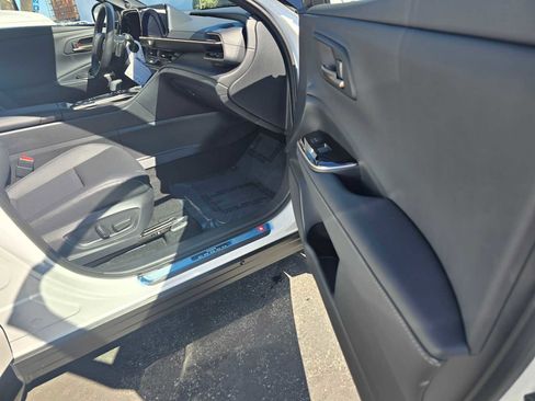 New 2026 Toyota Crown Signia image 11