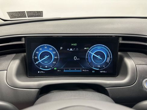 Certified 2023 Hyundai Tucson Limited AWD/4WD image 22