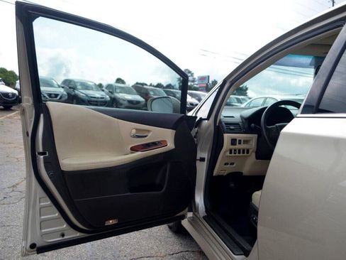 Used 2012 Lexus HS 250h image 17