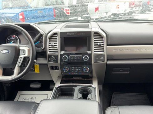Used 2017 Ford F250 Lariat w/ Chrome Package image 13