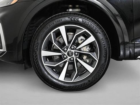 Used 2023 Audi Q5 2.0T Premium Plus w/ Premium Plus Package AWD/4WD image 25