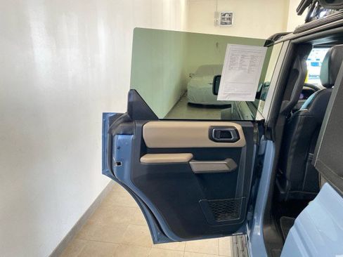 Used 2023 Ford Bronco Wildtrak image 9