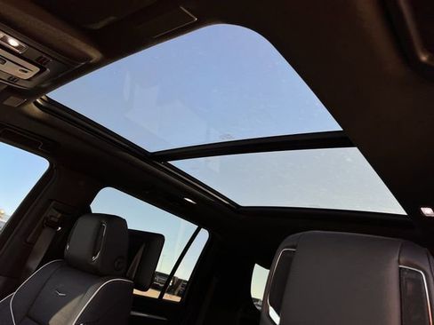 New 2026 Cadillac Escalade ESV Luxury image 20